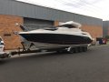 Larson Cabrio 315 Bow Thruster ONLY 68 HOURS